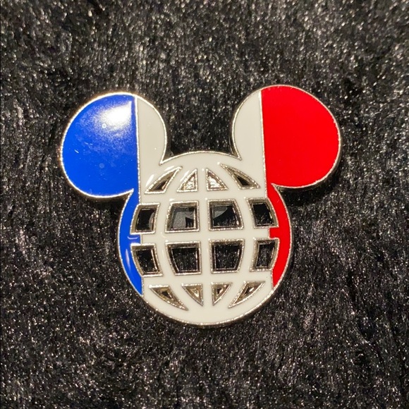 Disney Accessories - NIB Disney Trading Pin